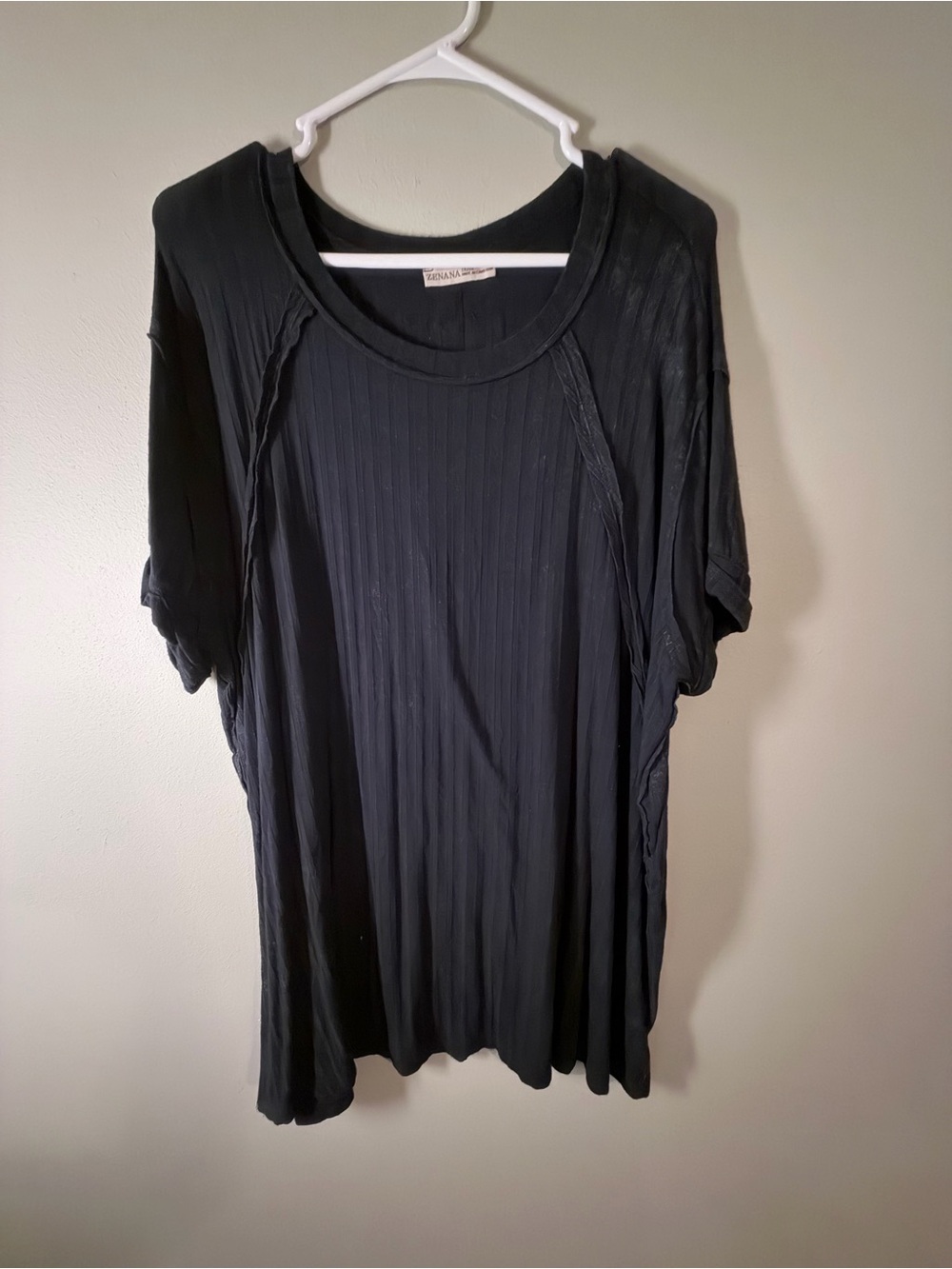 Zenana Outfitters Black Ribbed Short Sleeve Tee